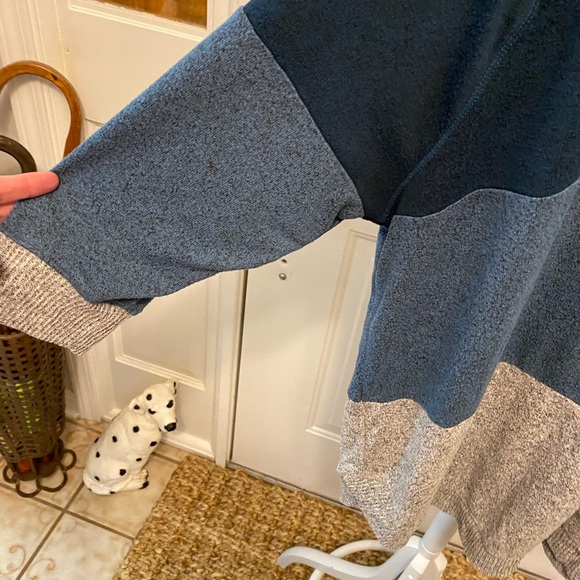 Maurices Color Block Top LS 1 1X - Picture 3 of 8